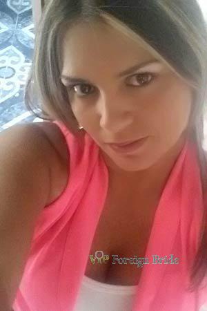 101190 - Ana Cristina Age: 44 - Colombia