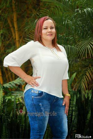165148 - Diocelina Age: 45 - Colombia