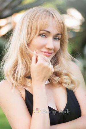 215721 - Nataly Age: 46 - Ukraine