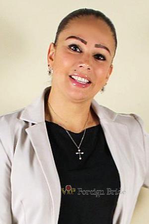 223209 - Yensy Age: 45 - Costa Rica