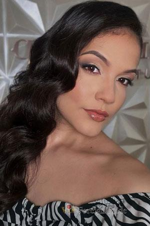 223714 - Laura Age: 21 - Colombia
